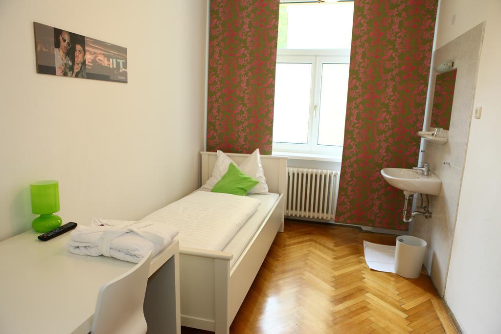 Hostel & Guesthouse Kaiser 23 Wien Rom bilde